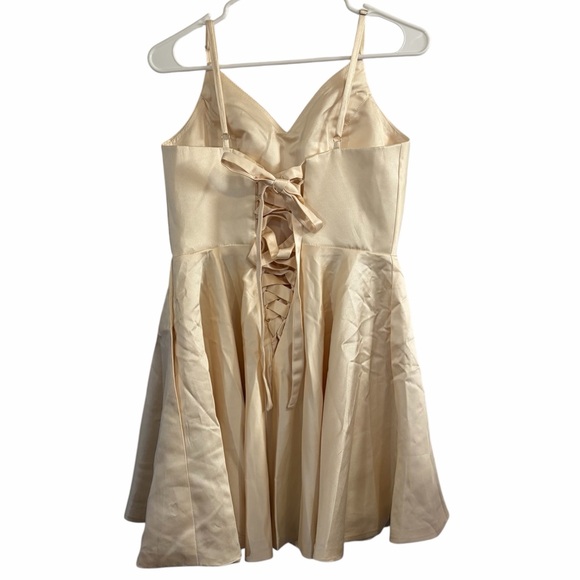 Creme Mini Length Spaghetti Strap Wedding Dress Sz 8 - Picture 5 of 5